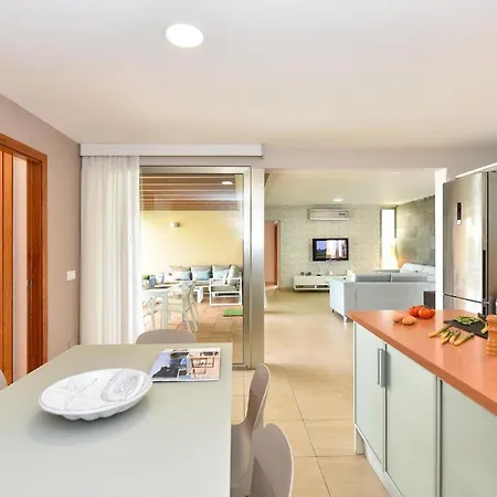 Apartament With Pool Par 4 Nr 9 *